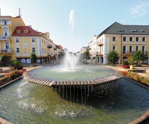 Brunnen auf der Kurpromenade in Franzensbad