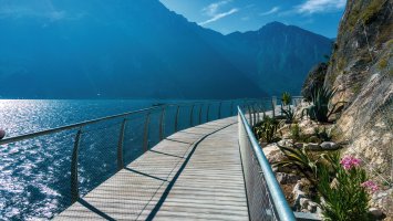 Gardasee Radltour: Neu ist der Radweg 140km um den See! Spektakulär