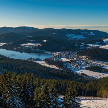Blick vom Hochfirstturm zum Titisee © Hochschwarzwald Tourismus GmbH