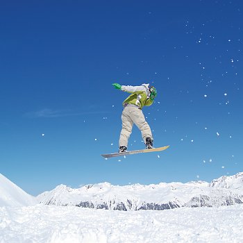 Snowboarder Silvretta Nova © Rossi-fotolia.com
