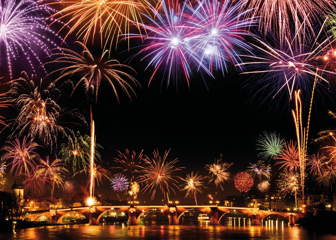 Grandioses Feuerwerk über Heidelberg