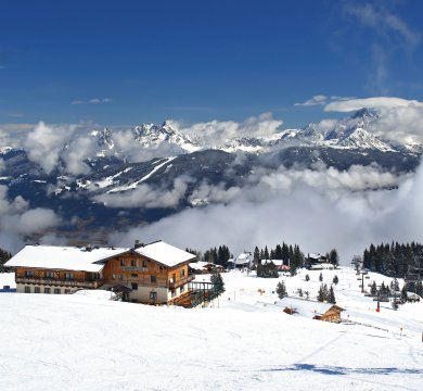 Verschneite Berglandschaft bei Flachau