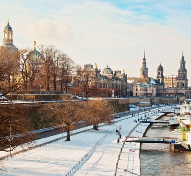 Dresdner Dampfer im Winter