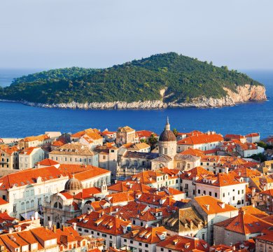 Blick über Dubrovnik aufs Meer