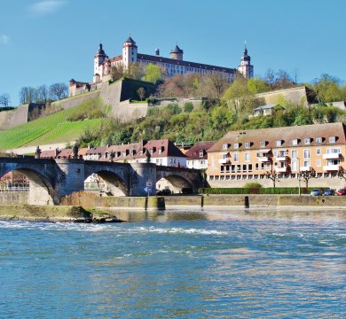 Alte Mainbrücke und Festung Marienberg in Würzburg
