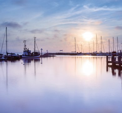 Sonnenuntergang im Fischereihafen, Insel Poel