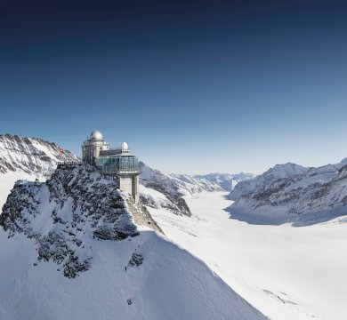 Top of Europe - Jungfraujoch mit Sphinx und Aletschgletscher.