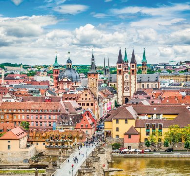 Blick auf die Alte Mainbrücke