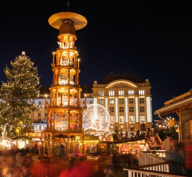Weihnachtspyramide auf dem Dresdner Striezelmarkt