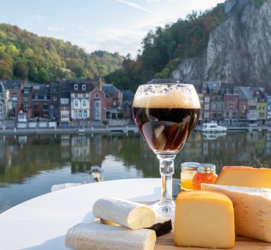 Belgisches Bier und Käse