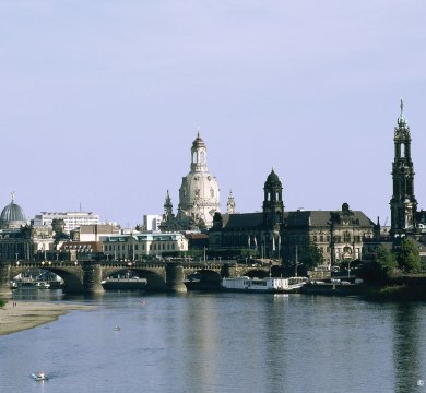 Elbe und Stadtsilhouette von Dresden