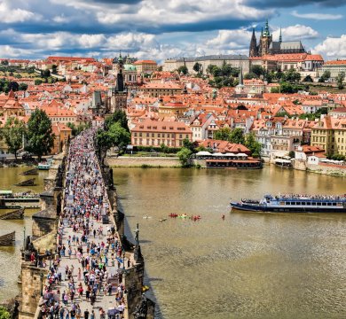 Auf der Karlsbrücke in Prag