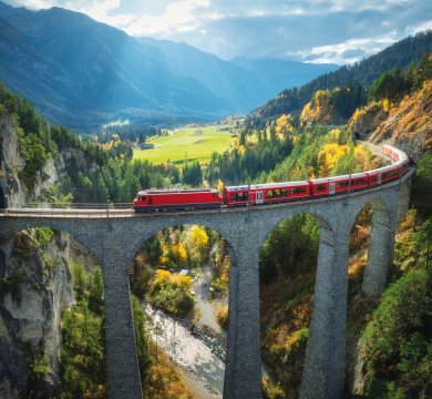 Bernina Express am Landwasser Viadukt